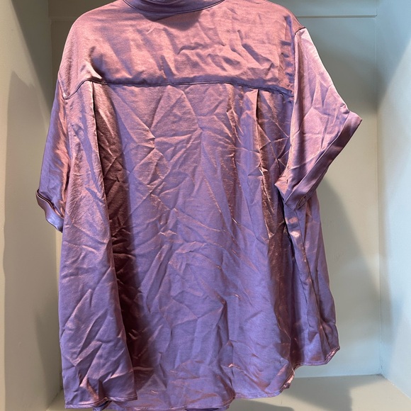 Wildfang Empower Satin Short-Sleeve Button Up 2X - Picture 2 of 2